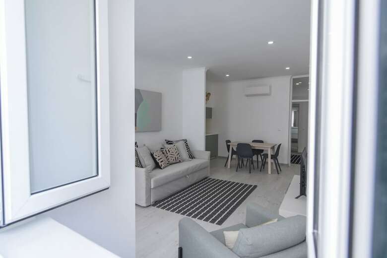 Apartamentos Principe Real Elegant Flat With Terrace