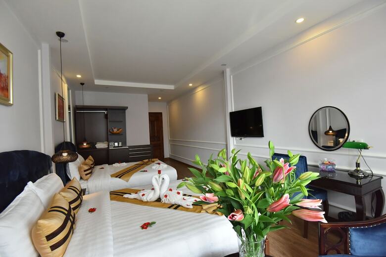 S Central Hotel & Spa