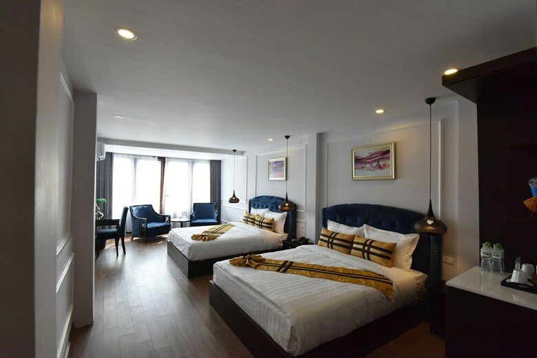 S Central Hotel & Spa