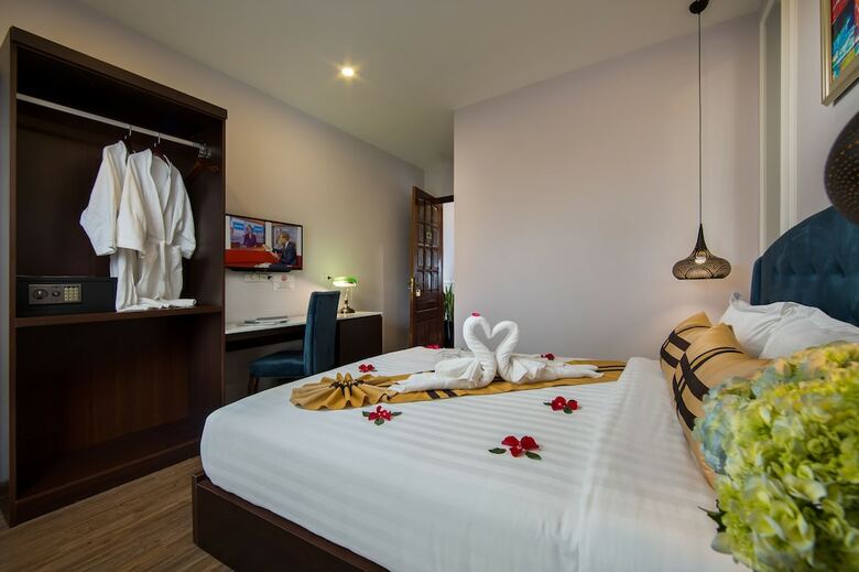 S Central Hotel & Spa