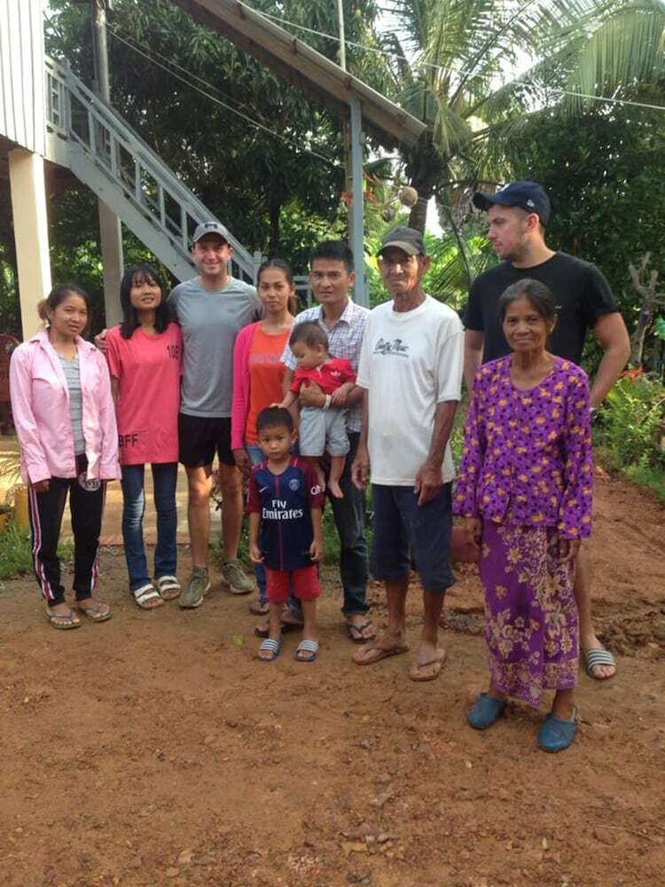 Hostal Family Batcave Homestay - Hostel