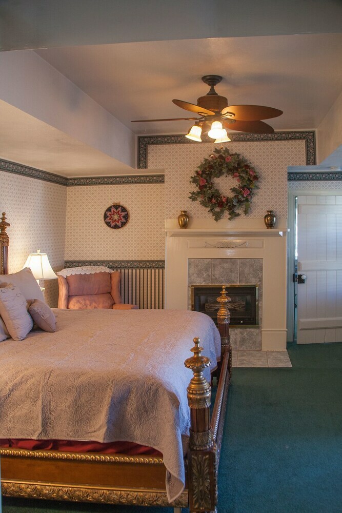 Posada Lizzie's Heritage Inn