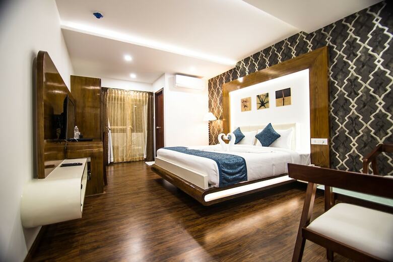 Hotel The White Tree Executive Suites