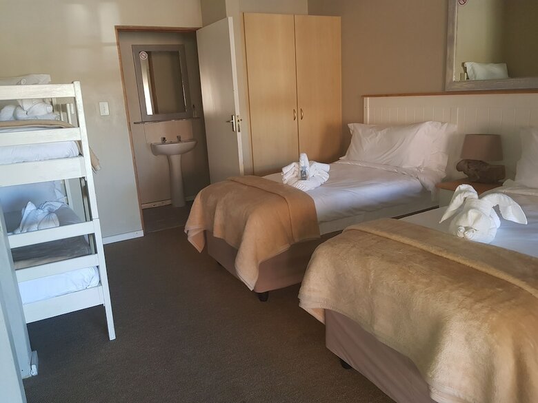 Bed & Breakfast Pili Pili Beach Cabanas