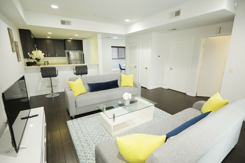 Aparthotel Hollywood Urban Residences