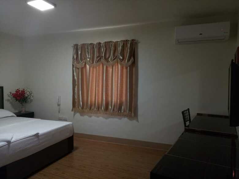 Meaco Royal Hotel-batangas City