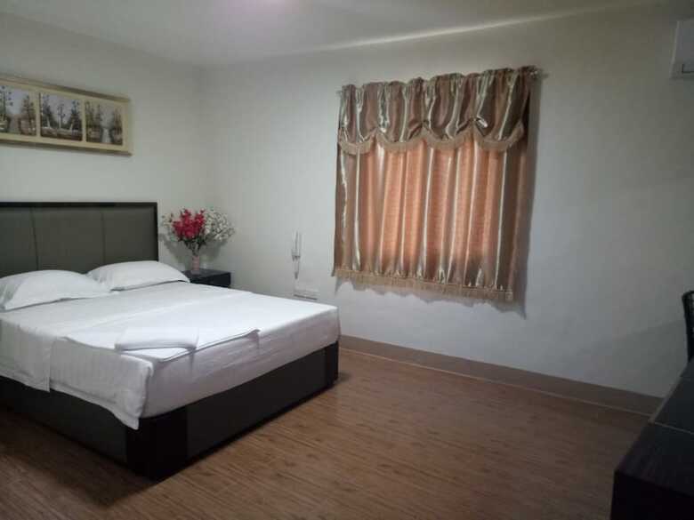 Meaco Royal Hotel-batangas City