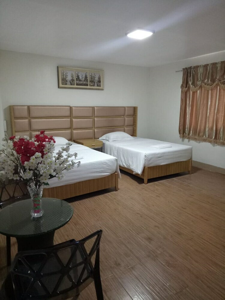 Meaco Royal Hotel-batangas City