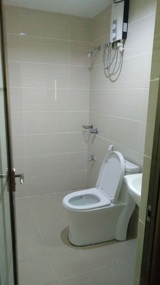Meaco Royal Hotel-batangas City