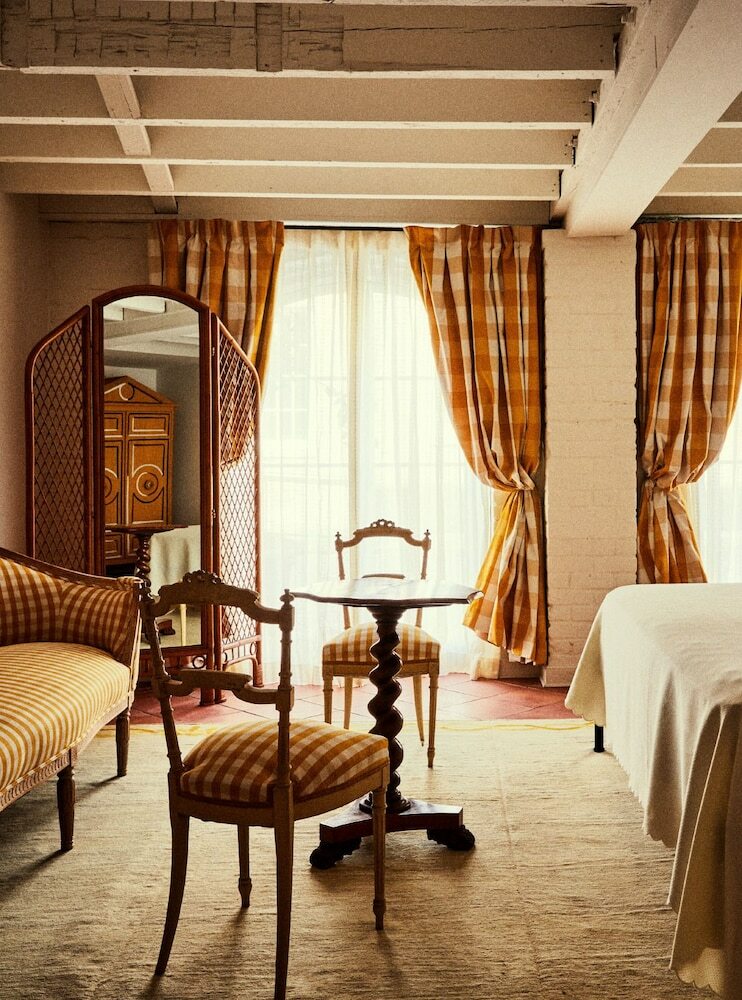 Hotel Peter And Paul