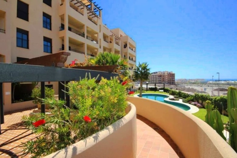 Albardi 3�a - Magn�fico Apartamento En Aguadulce
