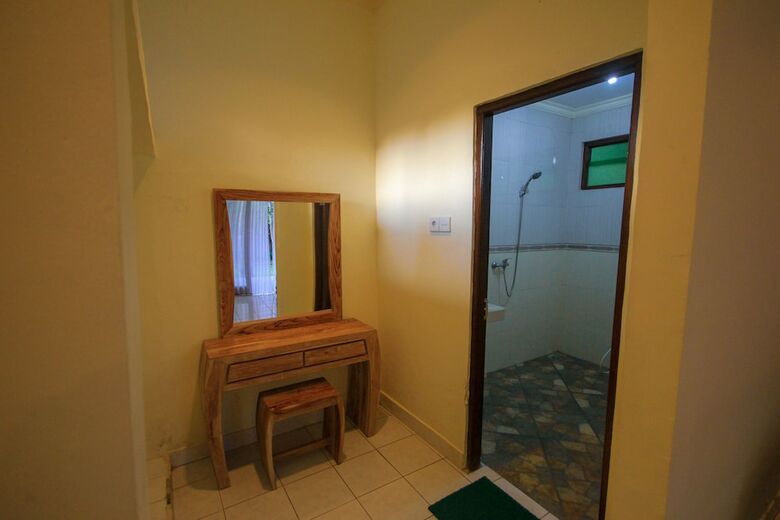 Hotel Pramewari Homestay