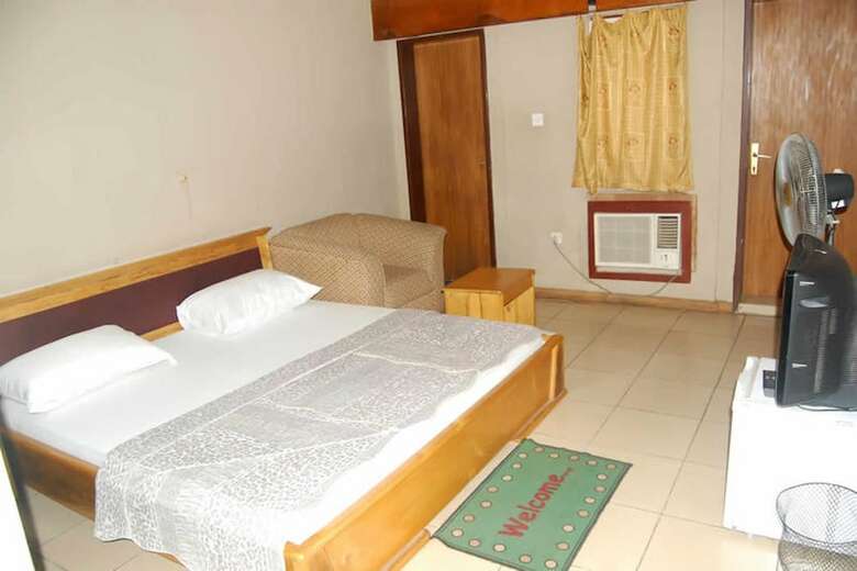 Hotel Queens Way Resorts