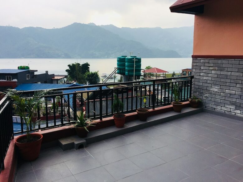 Hotel Golden Lake