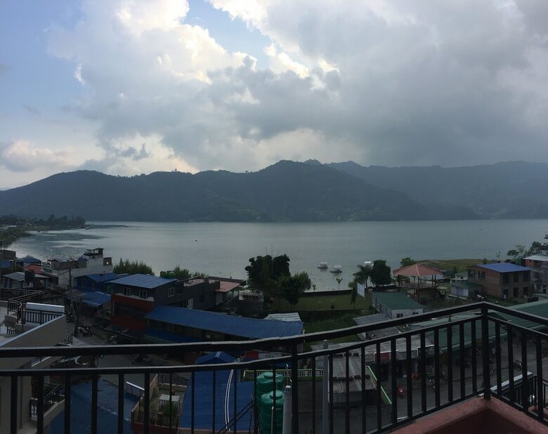 Hotel Golden Lake