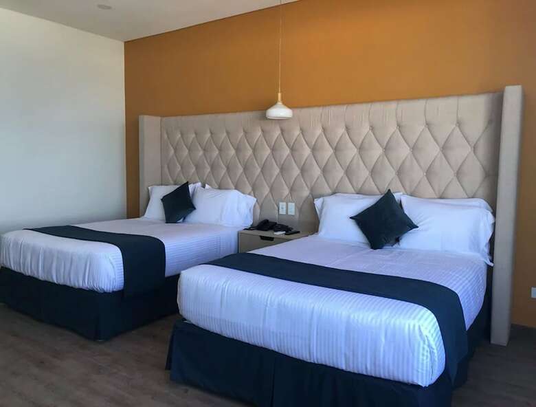 Hotel Acantilados