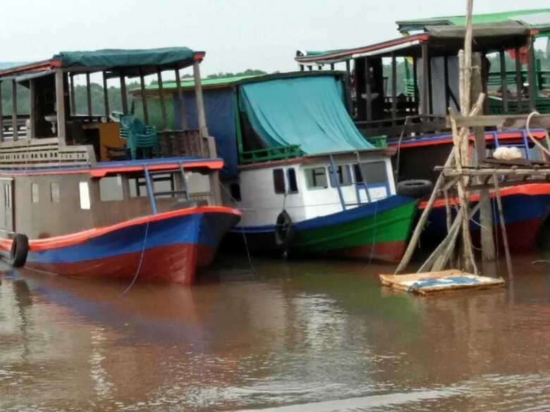 Houseboat Bee Kelotok