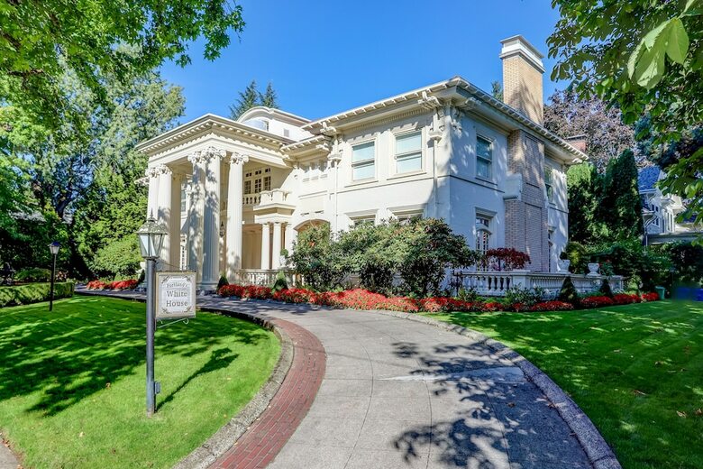 Portland's White House - Bed & Breakfast