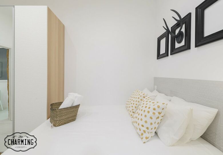 Apartamentos Charming Circo Price