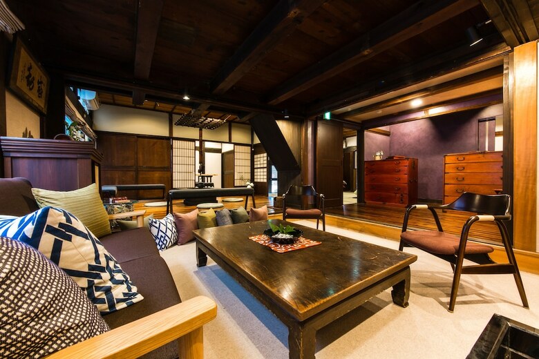 Temple Hotel Takayama Zenkoji