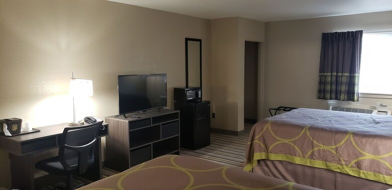 Hotel Super 8 By Wyndham Sidney