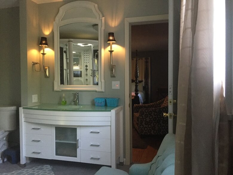 Bed & Breakfast Up Up And Away Lodging