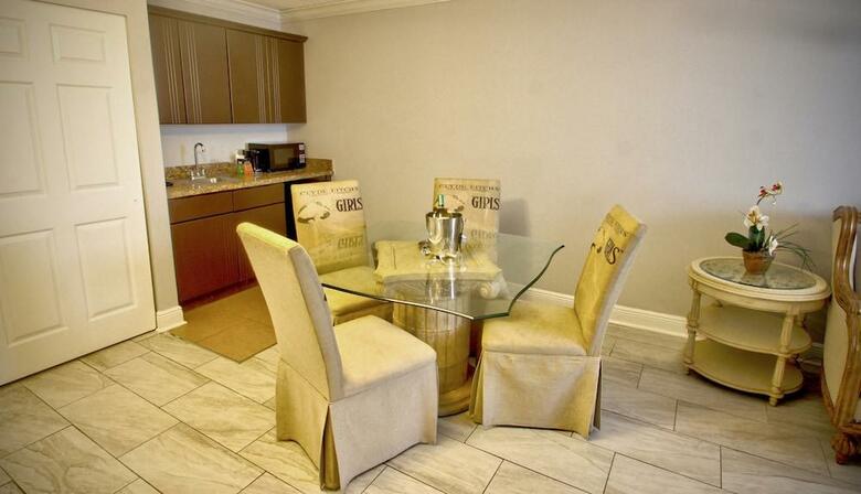 Fort Lauderdale Grand Hotel