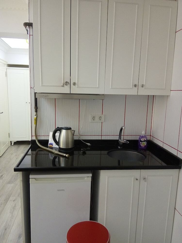 Fish Gold Apart Suites