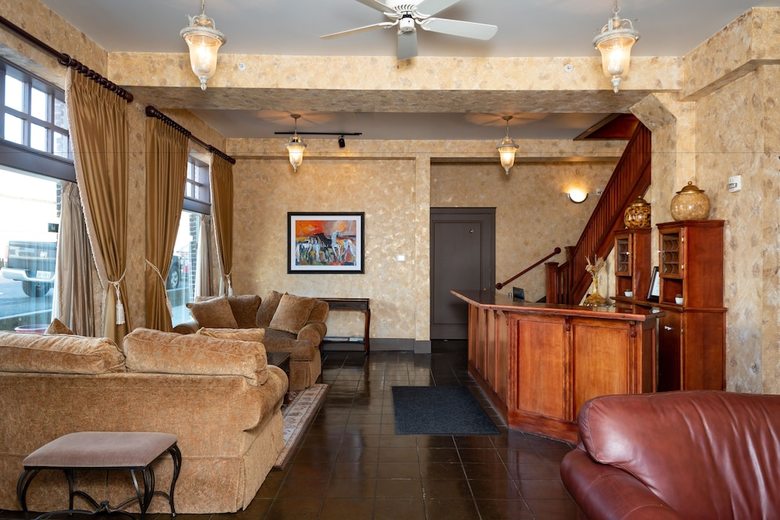 Historic Hotel Condon