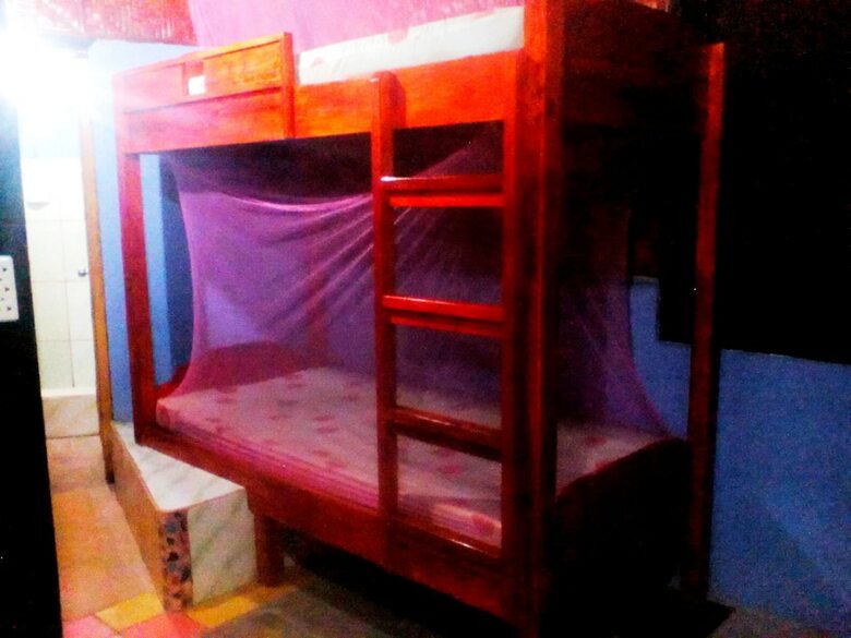 Hostal Lennon's Place Backpacker Hostel