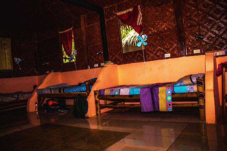 Hostal Lennon's Place Backpacker Hostel