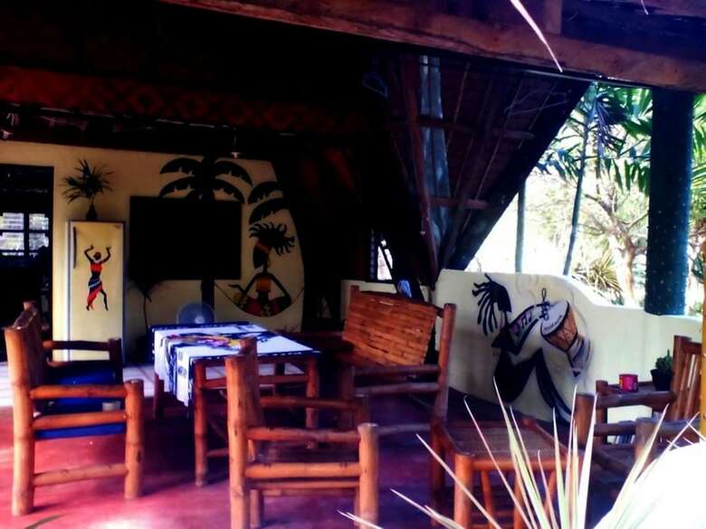 Hostal Lennon's Place Backpacker Hostel