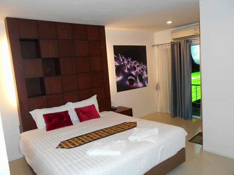 Hotel 7 Sky Residency