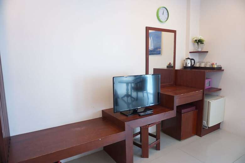 Hotel 7 Sky Residency