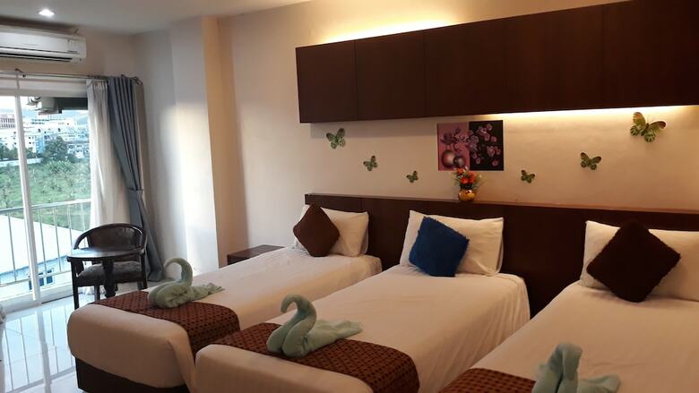 Hotel 7 Sky Residency