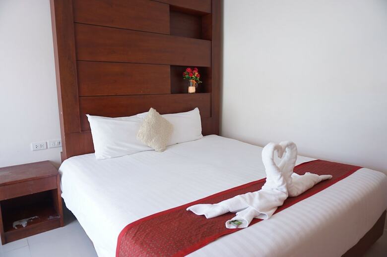 Hotel 7 Sky Residency