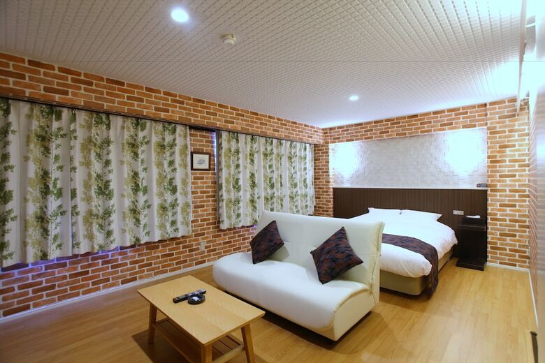 Town Hotel Forty�one