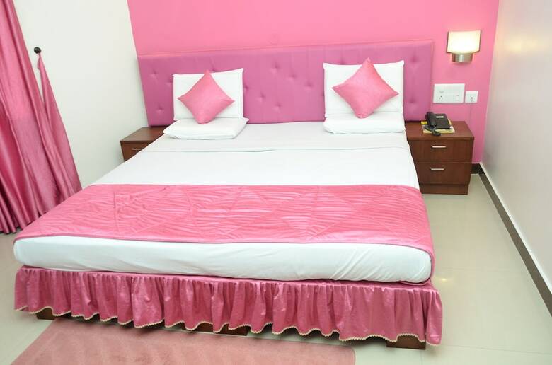 Metro Plaza Hotel