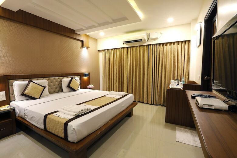 Metro Plaza Hotel