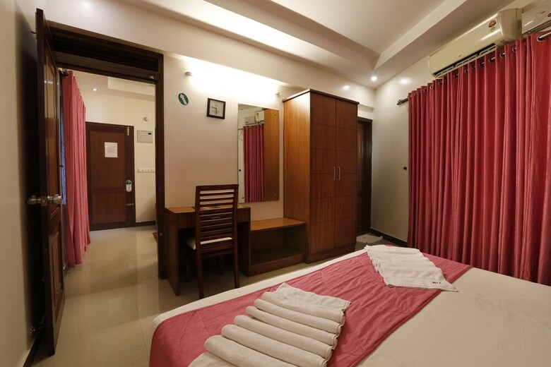 Metro Plaza Hotel