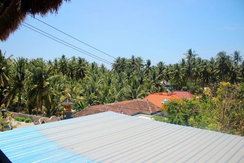 Hotel Road Hill Bungalow