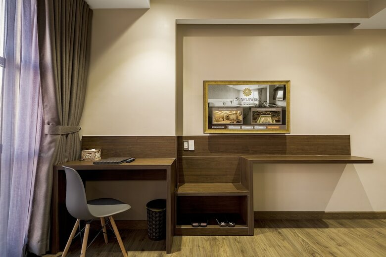 Sunflower Cbq Hotel