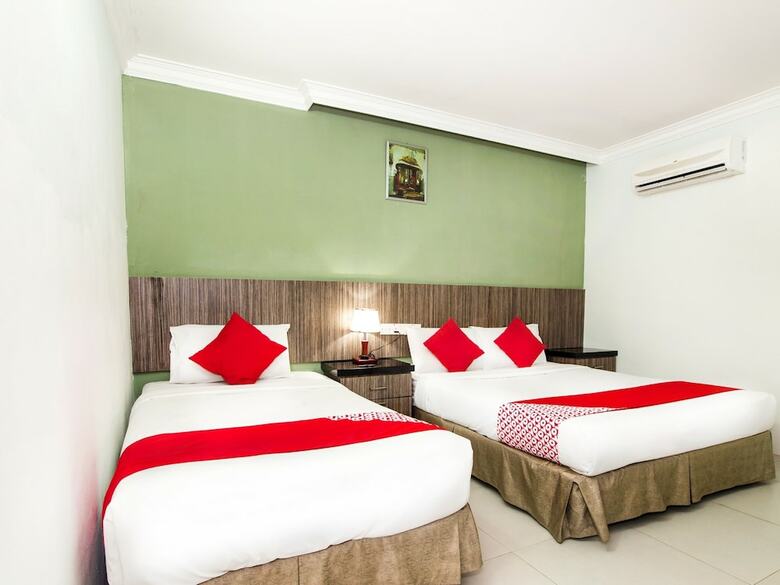 Oyo 443 Crystal City Hotel