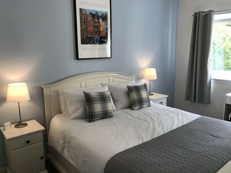 Chessels Court Apartment