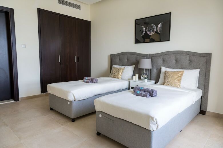 Higuests Vacation Homes - Villas Arcadia