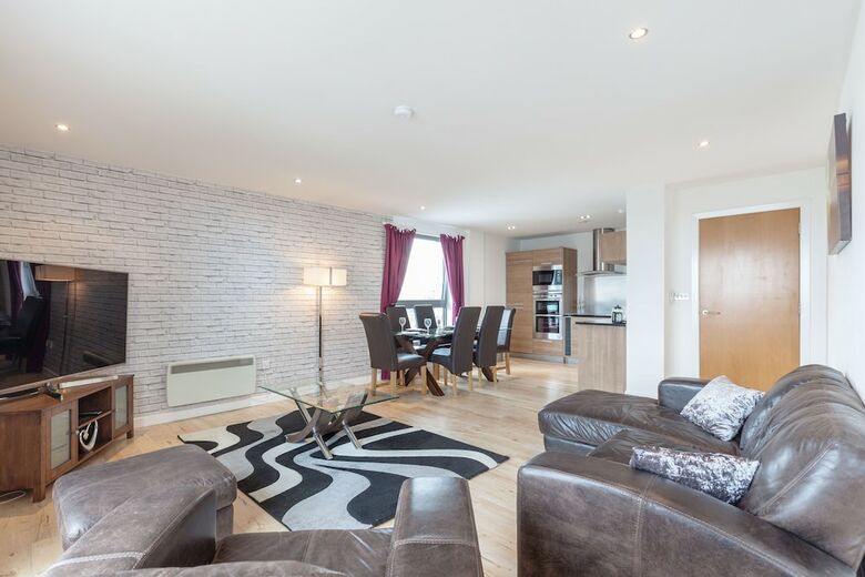 Apartamentos Stylish Penthouse Suite
