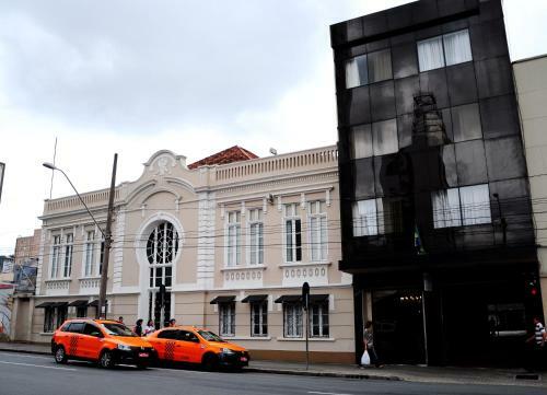 Hotel Marab�