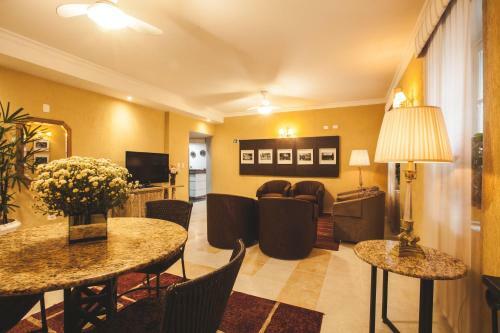 Hotel Marab�