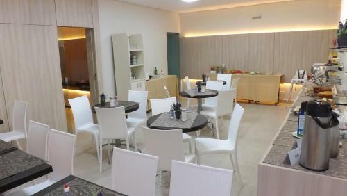 Hotel Maraj�
