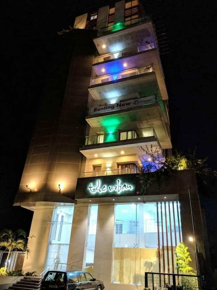 The Urban Apartments & Suites